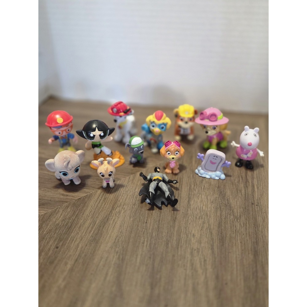 Lot Of Paw Patrol, Blippe, Peppa Pig, Power Puff Girl Figurine